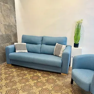 Appartamento De Estilo Tradicional Cordobés En Plaza De La Corredera, Cordova
